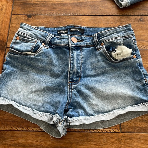 See Thru Soul 2 blue denim jean high rise boyfriend shorts sz 26 distressed raw - Picture 8 of 16